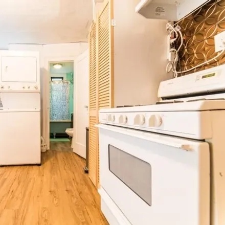 Image 7 - Ahri's Kitchen, 227 7th Street, Jersey City, NJ 07302, USA - House for sale