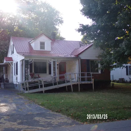 Buy this 3 bed house on 729 Allison Avenue in Bardstown, KY 40004