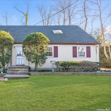 Buy this 5 bed house on 2 Stonytown Road in Village of Plandome Manor, Manhasset