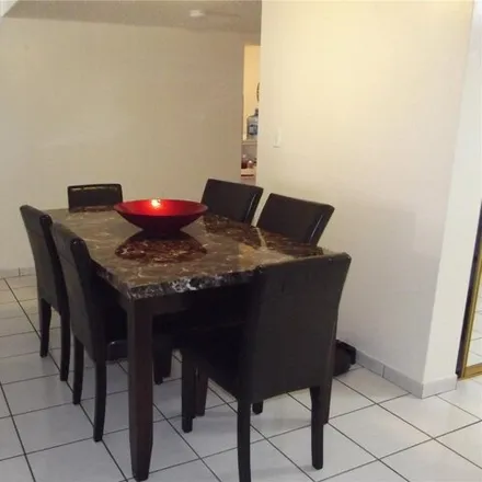 Image 6 - 1541 West 44th Place, Hialeah, FL 33012, USA - Condo for sale