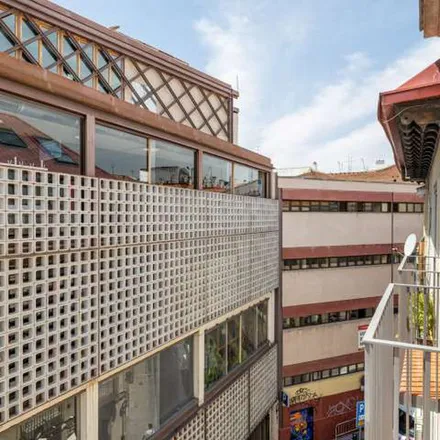 Rent this 1 bed apartment on Escuela Oficial de Idiomas de Madrid-tribunal in Calle de Santa Brígida, 10