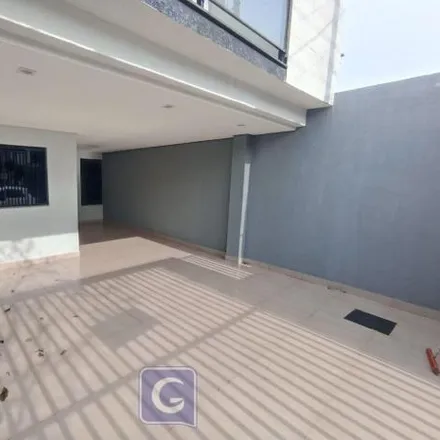 Buy this 3 bed house on Rua Acquilino Massochin in Canada, Cascavel - PR