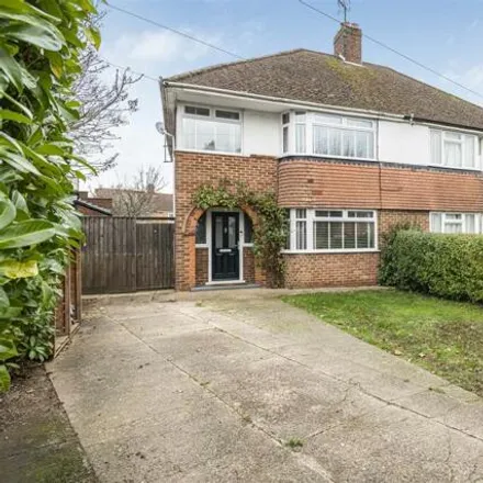 Buy this 3 bed duplex on 158 Henley Road in Reading, RG4 6DN