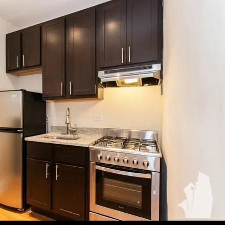 Rent this 1 bed apartment on 4614 North Paulina Street