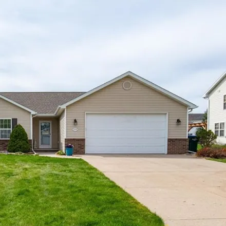 Buy this 3 bed house on 2023 Noelle Lane in Grand Chute, WI 54913