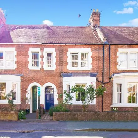 Rent this 3 bed townhouse on 55 Southmoor Road in Walton Manor, Oxford