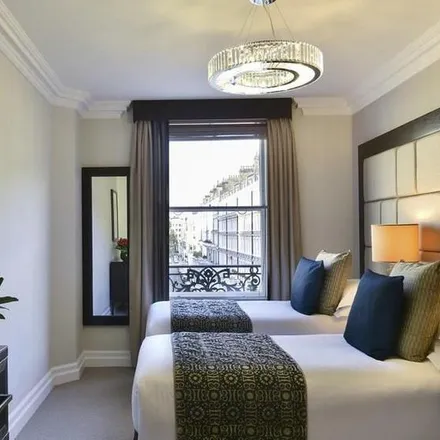 Image 4 - Fraser Suites Kensington, 75 Cromwell Road, London, SW7 5BH, United Kingdom - Apartment for rent