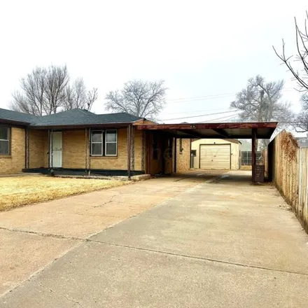 Buy this 3 bed house on 1586 South Beverly Drive in Amarillo, TX 79106