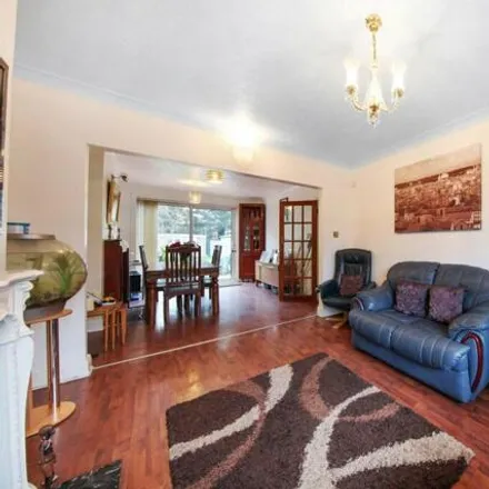 Image 2 - Trescoe Gardens, London, HA2 9TB, United Kingdom - Duplex for sale