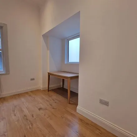 Rent this 1 bed apartment on 31 Belsize Park in London, NW3 4DU