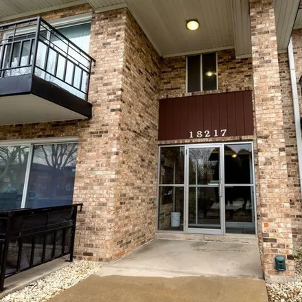 Buy this 1 bed condo on 18249 Hart Drive in Homewood, IL 60430