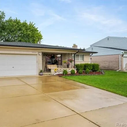 Image 1 - 33048 Shelley Lynne Drive, Sterling Heights, MI 48312, USA - House for sale