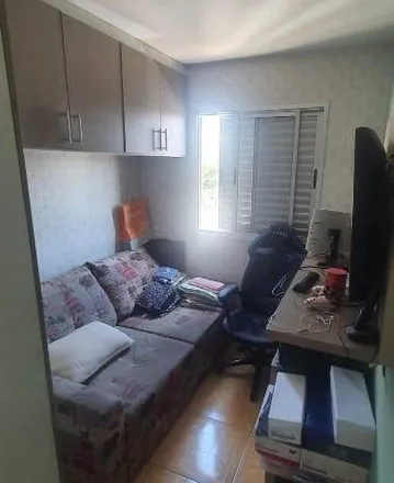 Buy this 3 bed apartment on Rua Arnaldo Cintra 28 in Parque São Jorge, São Paulo - SP