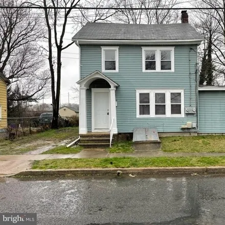 Rent this 3 bed house on 516 Green Street in Woodbury, NJ 08096