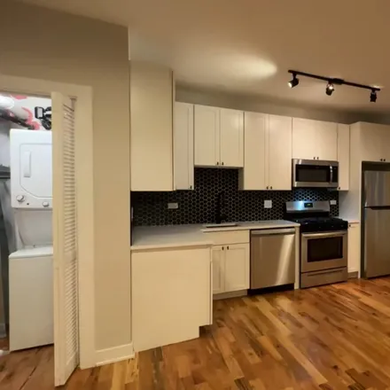 Rent this 1 bed apartment on 656 W Wrightwood Ave in Chicago, IL 60614