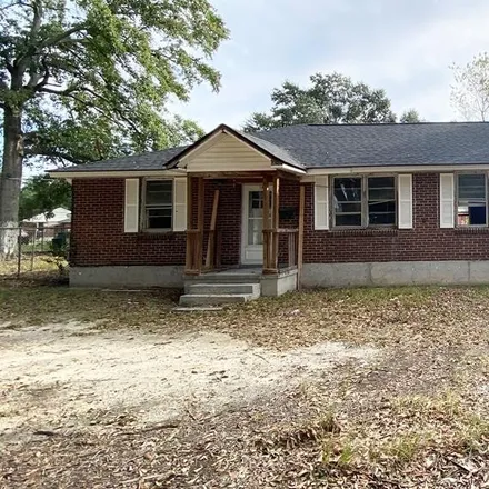 Buy this 4 bed house on 5 Dixie Drive in Sumter, SC 29150