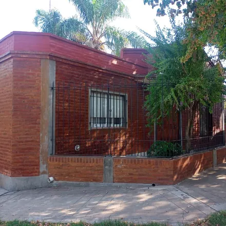 Buy this studio house on Juan José Paso in Partido de San Miguel, Muñiz