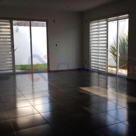 Rent this 3 bed house on Calle Adolfo López Mateos in San Salvador Tizatlalli, 52172