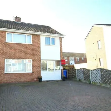 Buy this 3 bed duplex on North Drive in Anlaby, HU10 7DB