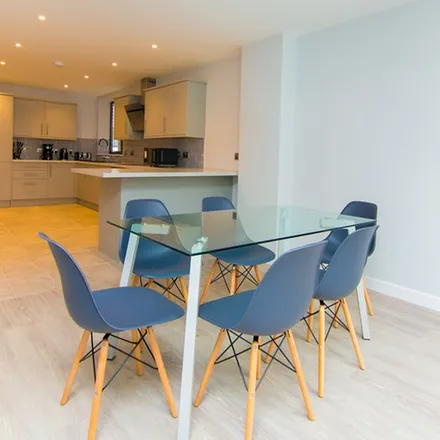 Image 1 - Fitzrovia Court, Great Titchfield Street, East Marylebone, London, W1W 5AT, United Kingdom - Apartment for rent