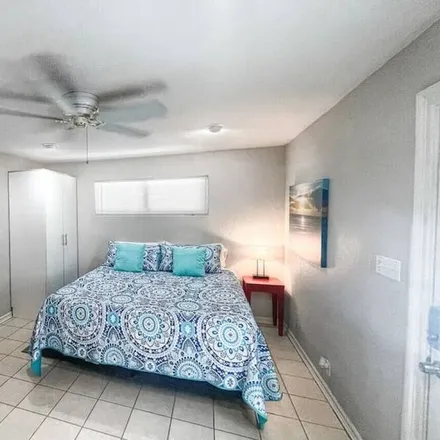 Rent this 1 bed house on New Braunfels