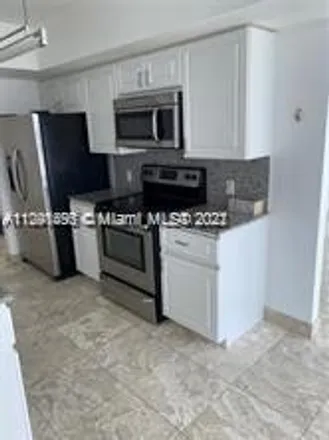 Image 6 - La Gorce Palace Condominiums, 6301 Collins Avenue, Miami Beach, FL 33141, USA - Condo for rent