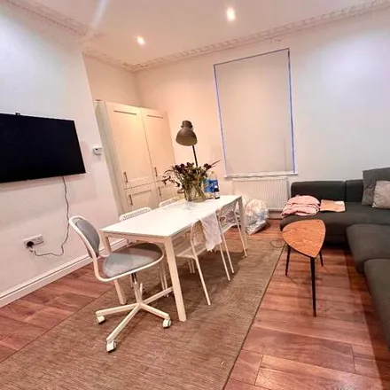 Rent this 2 bed room on Cobourg Square in Queen Square, Arena Quarter
