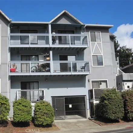 Buy this 2 bed condo on 2401 Park Boulevard in Oakland, CA 94606