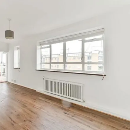 Rent this 2 bed apartment on Keats House in Londres, London