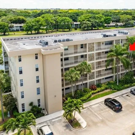 Buy this 2 bed condo on 4018 West Palm Aire Drive in Pompano Beach, FL 33069