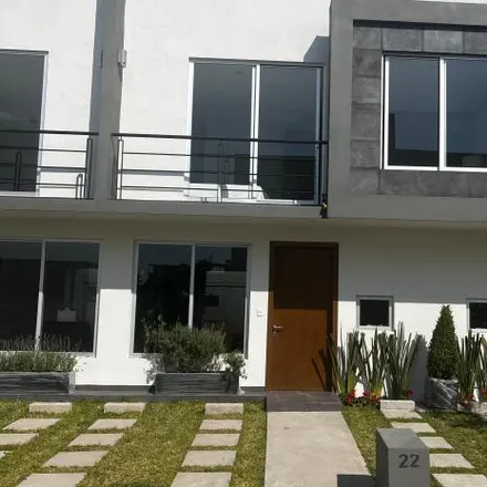Buy this 3 bed house on Calle Venustiano Carranza Poniente in 52104 San Mateo Atenco, MEX