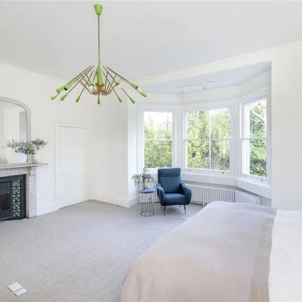 Rent this 5 bed duplex on St Stephens Ch in Lansdown Road, Bath