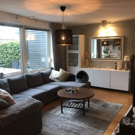 Rent this 6 bed apartment on Carmencitas gata 4 in 417 67 Gothenburg, Sweden
