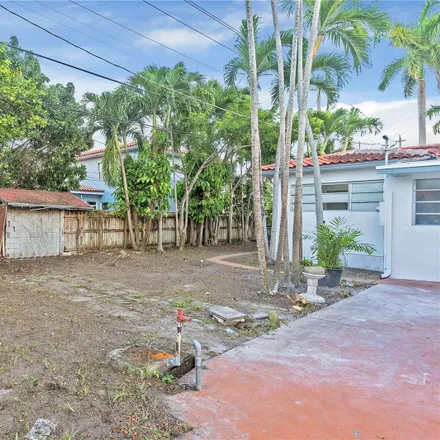 Image 6 - 2221 Southwest 13th Street, Miami, FL 33145, USA - House for sale