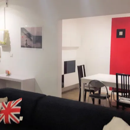 Rent this 3 bed apartment on 6 Rue de l'Hermine in 35000 Rennes, France