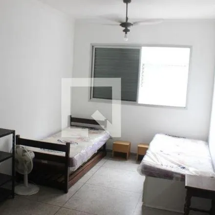 Rent this 1 bed house on Hospital São José in Rua Frei Gaspar, Parque Bitaru