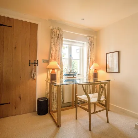 Image 9 - Aldeburgh, IP15 5PP, United Kingdom - Apartment for rent