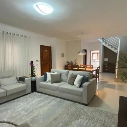 Buy this 3 bed house on Rua Prefeito Armindo Faustino de Mello in Mogi Moderno, Mogi das Cruzes - SP
