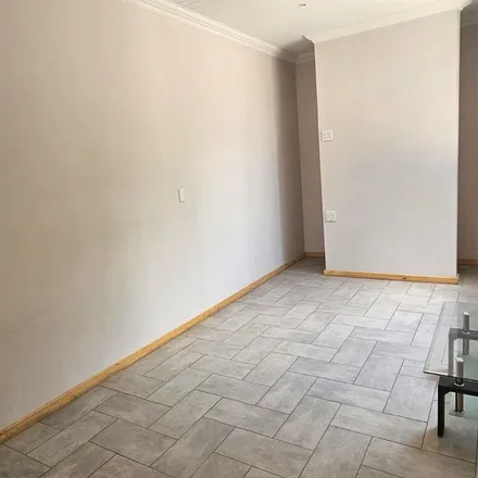 Image 2 - Jay Avenue, Fort Hill, Qonce, 5600, South Africa - Apartment for rent