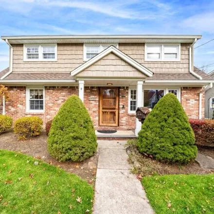 Rent this 4 bed house on 69 Day Avenue in Tenafly, NJ 07670