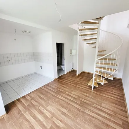 Image 2 - Werdauer Straße 10, 08496 Neumark, Germany - Apartment for rent