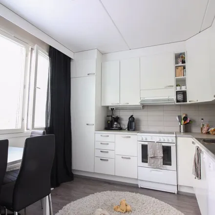 Rent this 3 bed apartment on Opiskelijankatu 10 in 33720 Tampere, Finland