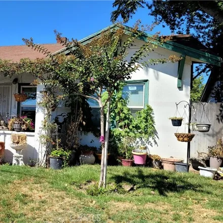 Buy this 2 bed house on 1713 East Avenue in Turlock, CA 95380