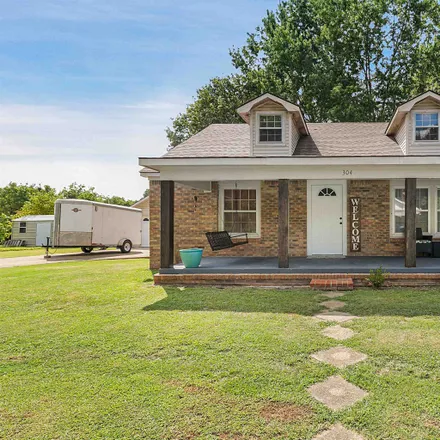 Buy this 3 bed house on 304 Acklen Street in Greenfield, Weakley County