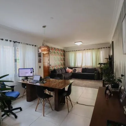 Buy this 3 bed house on Rua Leandra Dellafina Damiani in Bom Clima, Guarulhos - SP