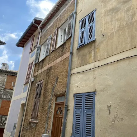 Rent this 3 bed apartment on 15 Rue du général Joseph Tordo in 06690 Tourrette-Levens, France