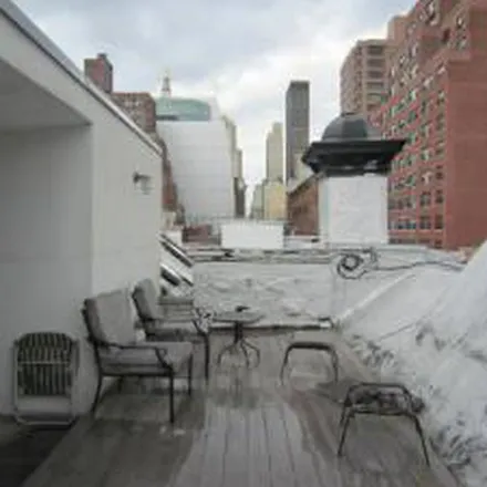 Rent this 3 bed apartment on 3rd Avenue & East 24th Street in 3rd Avenue, New York