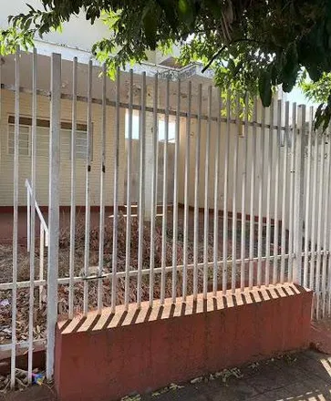 Buy this 3 bed house on Restaurante Rango Mineiro in Rua Doutor Raul de Carvalho 860, Boa Vista