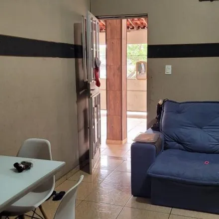 Buy this 2 bed house on Avenida Joaquim Alves de Freitas in Engenho Pequeno, Nova Iguaçu - RJ