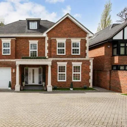 Buy this 6 bed house on Chorleywood Road in Rickmansworth, WD3 4GZ